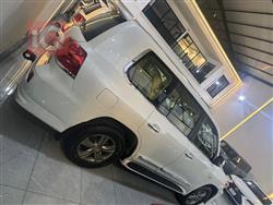 تۆیۆتا لاند کروزەر